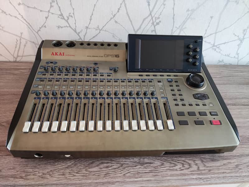 Akai DPS16 2004 - Grey image 1