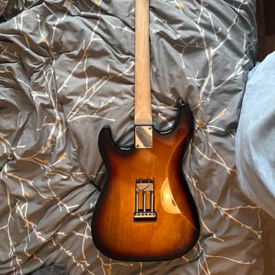 G&L Tribute Series Legacy with Rosewood Fretboard 2010 - Present - 3-Color Sunburst image 2
