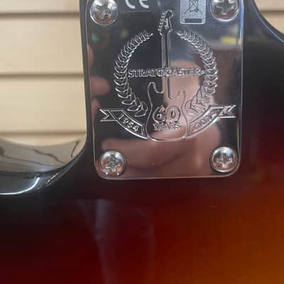 Fender Stratocaster HSS 2014 - Sunburst image 11