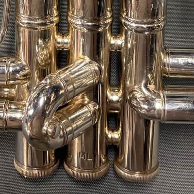 Bach Stradivarius Trumpet Model 37, Silver Finish image 7