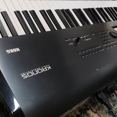 Korg Kronos 73 Synth Workstation with SynthCloud libraries & Carry Bag | 73-Key image 6