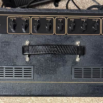 Vox AC15C1 Custom 2-Channel 15-Watt 1x12" Guitar Combo 2010 - Present - Black image 2