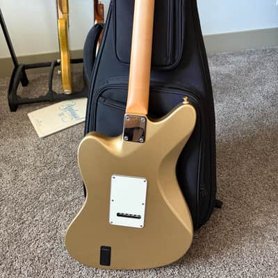 Suhr Classic JM Tremolo S90 - Gold image 4