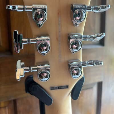 D'Angelico Premier Series Bedford SH Limited Edition Electric Guitar with Tremolo 2021 - Champagne image 5