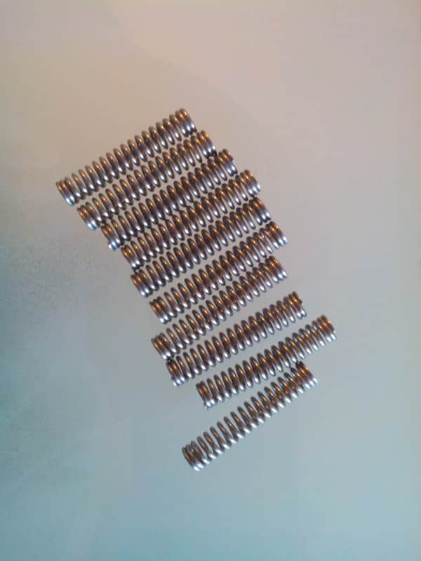 10 x Key return spring for ROLAND SK-688-HW keyboard image 1