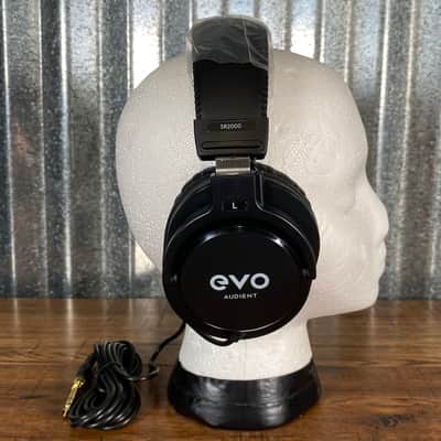Audient EVO4SRB 2x2 USB Audio Recording Interface Bundle with Headphones, Microphone & Software image 4