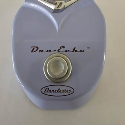 Danelectro Dan-Echo 1996 - light purple image 1