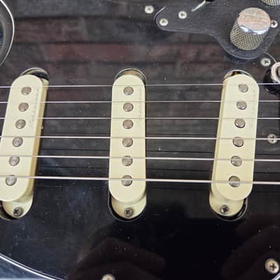 Vintage 1984 G&L USA Skyhawk Electric Guitar w/ Hardshell Case, Fender Noiseless Pickups! image 5