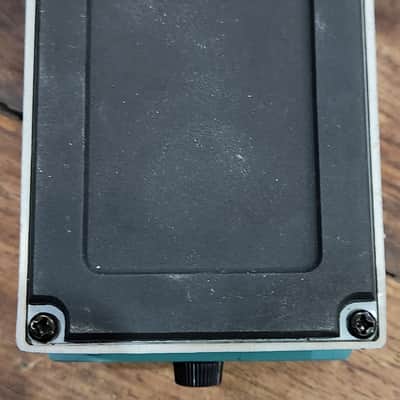 Boss TR-2 Tremolo Pedal Silver Label 2000s Taiwan image 8