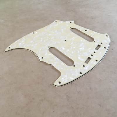Aged Vintage Reissue USA Relic Pickguard Fender Mustang Guitar Aged Cream Pearl image 10