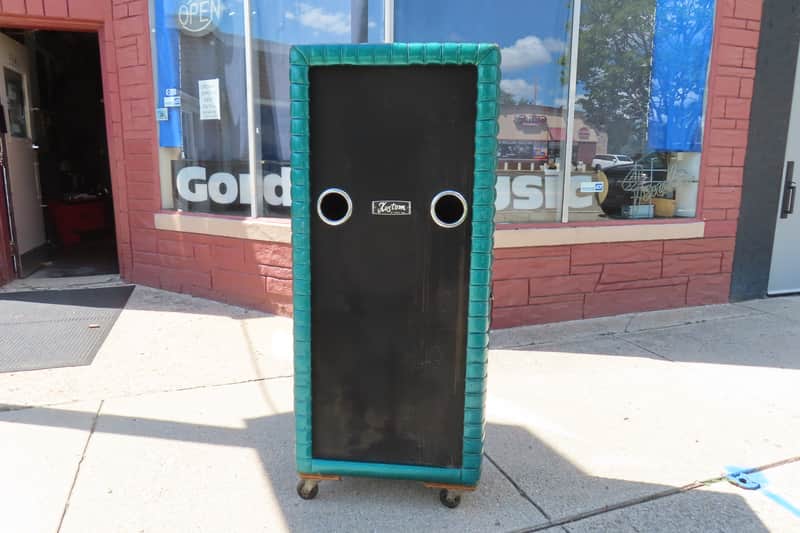 KUSTOM 1970 CASCADE GREEN 3-15" ORIGINAL CABINET EMPTY PICKUP ONLY SE. MICHIGAN RARE! image 1