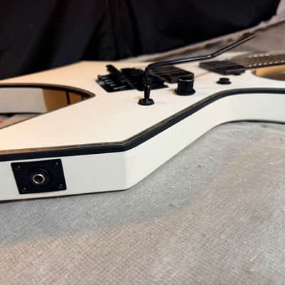 B.C. Rich Warlock Extreme White Electric Guitar image 4