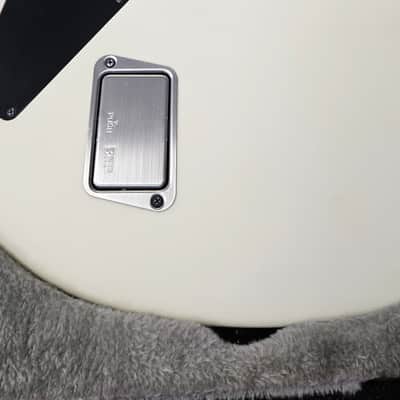 ESP E-II Eclipse 2019 - Present - Snow White Satin image 7