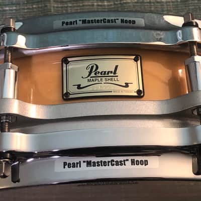 Pearl 3.5x14 Free-Floating Maple Piccolo Snare Drum w/ Case image 9