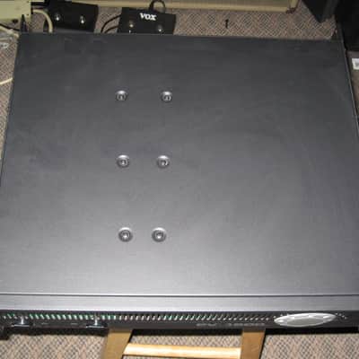 Peavey PV 1500 - 1000 Watt Power Amplifier image 2
