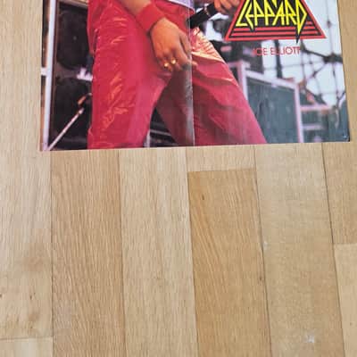 Def Leppard Autograph 1988 (Steve Clark, Joe Elliott...) + Phil Collen’s Guitar Pick 1988 image 2
