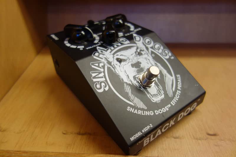 Snarling Dogs Black Bawl Wah image 1