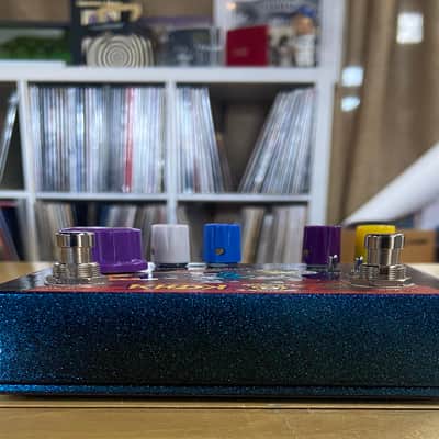 KHDK Electronics Unicorn Blood Limited Edition Octave Fuzz 2018 - Baby Blue Sparkle Dark Matter Graphic image 3