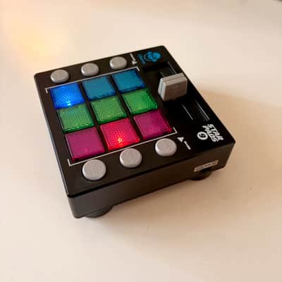 iDance Starpads 9 – Portable DJ Mixer Beatmaker with Built-in Speaker! image 3