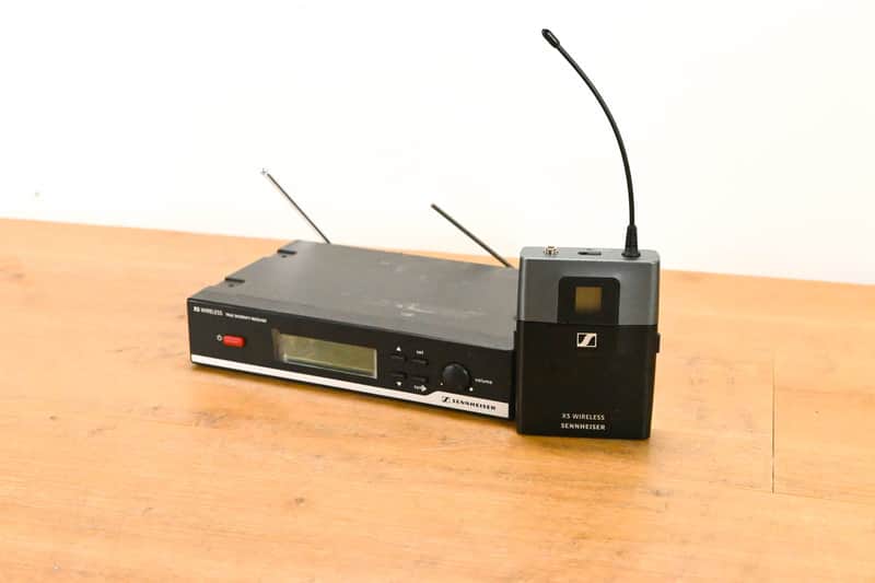 Sennheiser EM 10 Receiver w/ SK-XSW Bodypack - 548-572 MHz (NO PSU) CG01SCA image 1