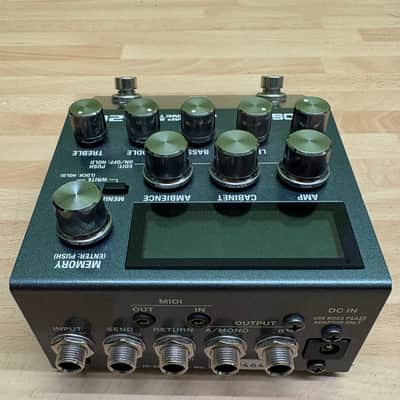 Boss IR-200 Amp and IR Cabinet 2021 - Present - Silver image 2