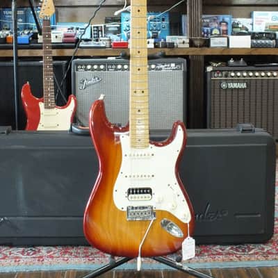 2015 Fender American Standard Stratocaster HSS Shawbucker with Maple Fretboard 3-Color Sunburst image 2