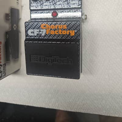 Digitech  cf 7 chorus factory Effects pedal