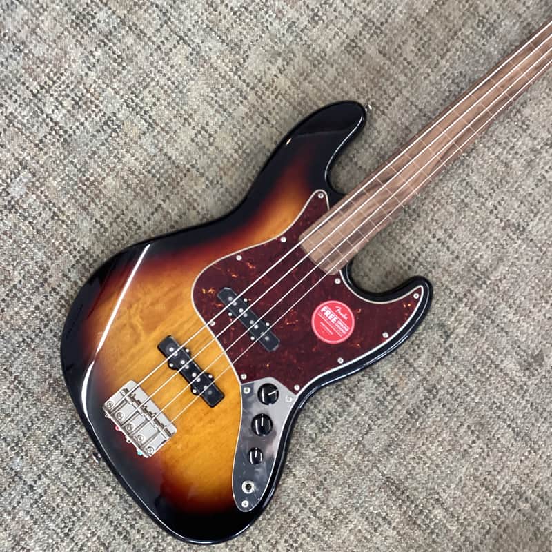 Squier Classic Vibe '60s Jazz Bass Fretless in 3-Color Sunburst image 1