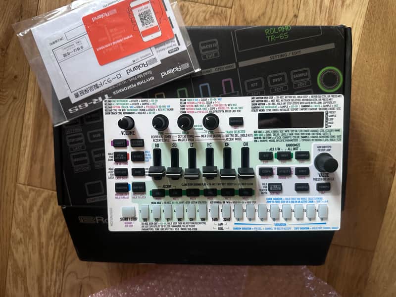 LNIB Roland TR-6S w/ over synth.com overlay , works perfect image 1