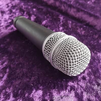 Superlux D10B * Dynamic microphone with Super-Cardioid polar pattern * specifically for classical guitars, amp miking, strings, and wind instruments * Frequency range 50 – 16,000 Hz image 2