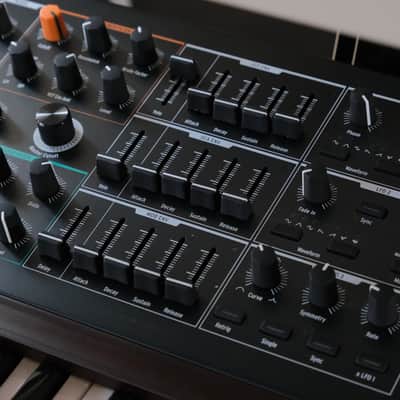 Arturia PolyBrute Noir 61-Key Synthesizer 2023 - Present - Black image 7