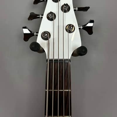 Yamaha TRBX305 2025 - White image 6