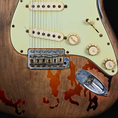 Fender Custom Shop Rory Gallagher Tribute Stratocaster from 2004 in 3-Color Sunburst with original Hardcase image 4