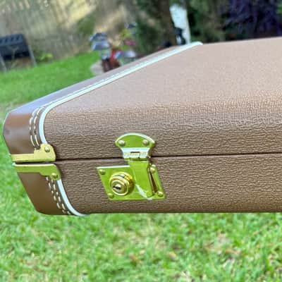 Fender G&G Strat/Tele case 2012 - Brown Tolex with gold plush interior image 2