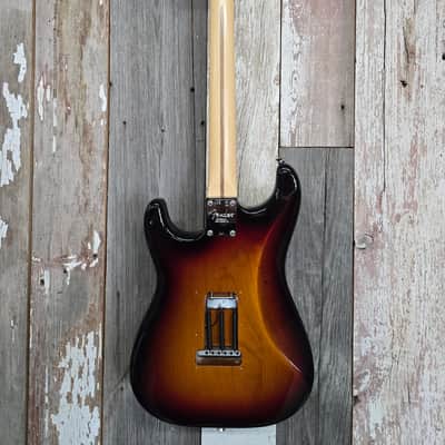Fender American Professional Stratocaster with Rosewood Fretboard 2017 -Sunburst image 9