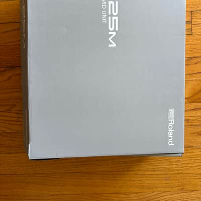Roland VP-03 Boutique Series Vocoder Plus Synthesizer Module with K-25m Keyboard 2016 - Present - Black image 7