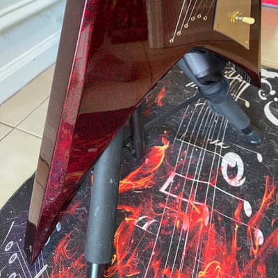 ESP LTD KH-V Red Sparkle – Kirk Hammett Signature | EMG Bone Breakers | ESP Deluxe Case image 17