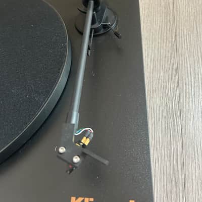 Pro-Ject turntable image 4