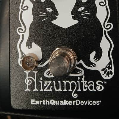 **RARE **EarthQuaker Devices hizumitas fuzz sustainer - reverse Black and White imagen 4
