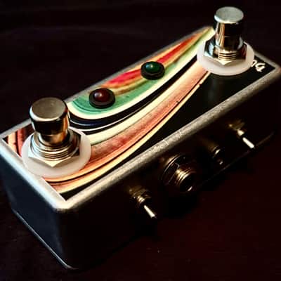 Saturnworks 2-Channel TRS Double Latching Amp / Device Switch with Externally Powered LEDs - Handcrafted in California