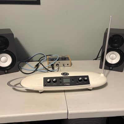 Moog Theremini Theremin 2018 - Present - White image 1