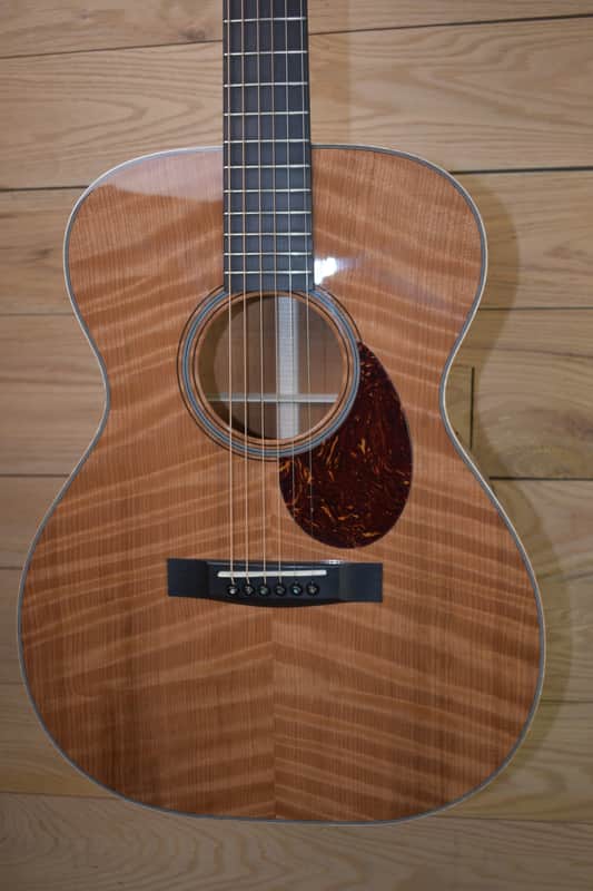 Huss and Dalton Traditional OM (TOM-M Custom) 2026 - Gloss natural image 1