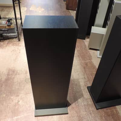 B&W (Bowers & Wilkins) 683 S2 Floorstanding Speakers with Grilles, Bases, and Manual image 10