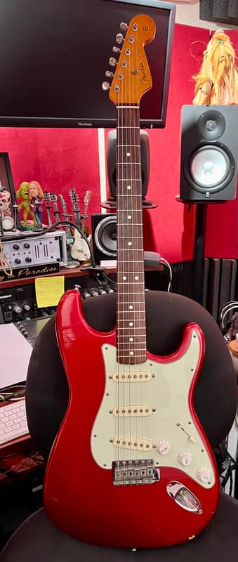 Fender American Vintage '62 Stratocaster 1985 - 1989 - Candy Apple Red image 1