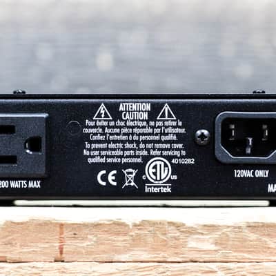 Voodoo Lab Pedal Power 2 Plus 8-Output Universal Power Supply for Effect Pedals image 4