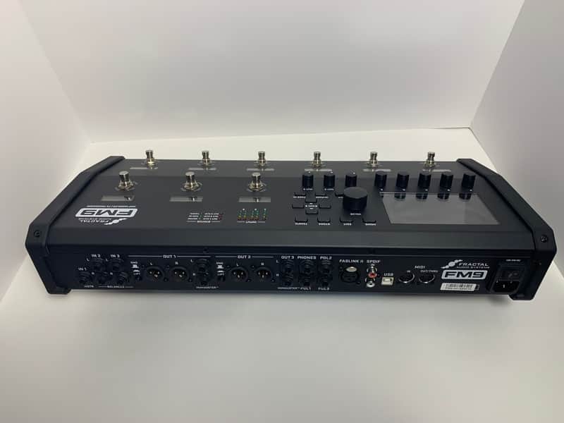 Fractal Audio FM9 Amp Modeler / FX Processor 2021 - 2023 - Black image 1