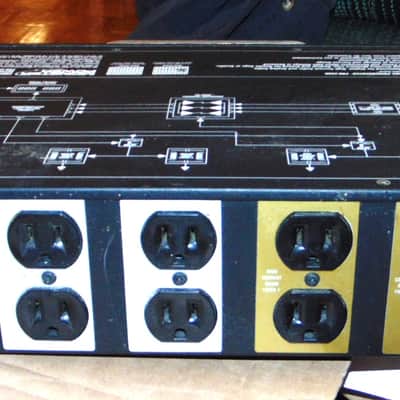 FOR PARTS--Monster Power Pro 3500 12-outlet Power Conditioner and Surge Protector image 3