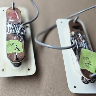 Univox Set of 2 Single Coil Pickups 1960s - Very Good, Complete image 2
