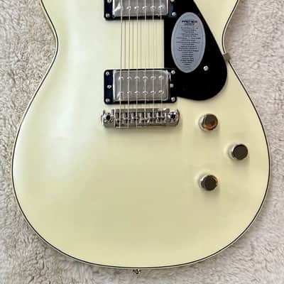 Gretsch Electromatic Premier Solid Body Jet, Ebony Fretboard, Vintage Pearl Finish image 7