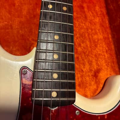 Fender Musicmaster with Rosewood Fretboard 1961 - 1964 - Olympic White image 13